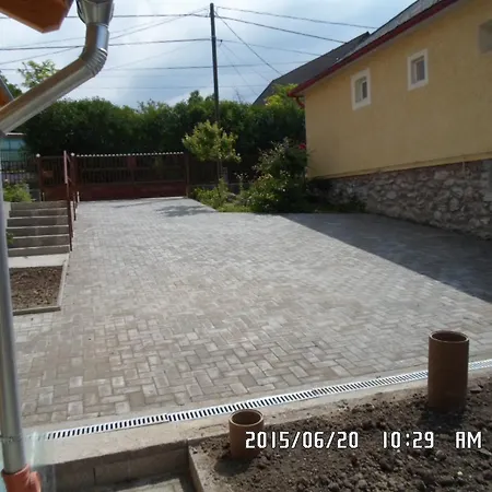 Hajnalka Apartman Haz